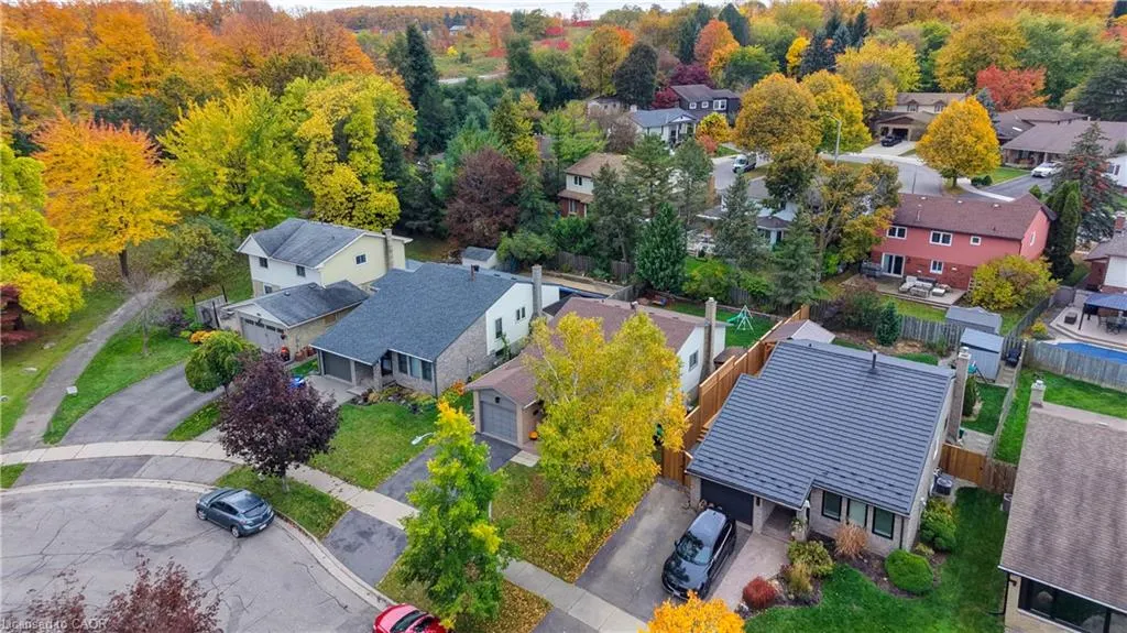 102 Toynbee Crescent