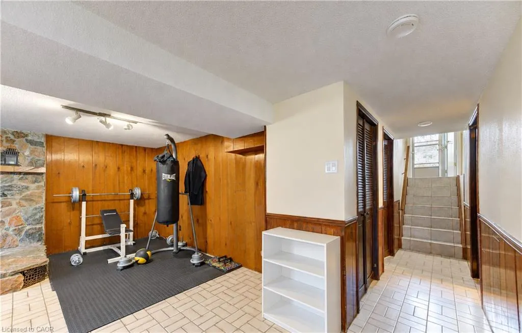 102 Toynbee Crescent