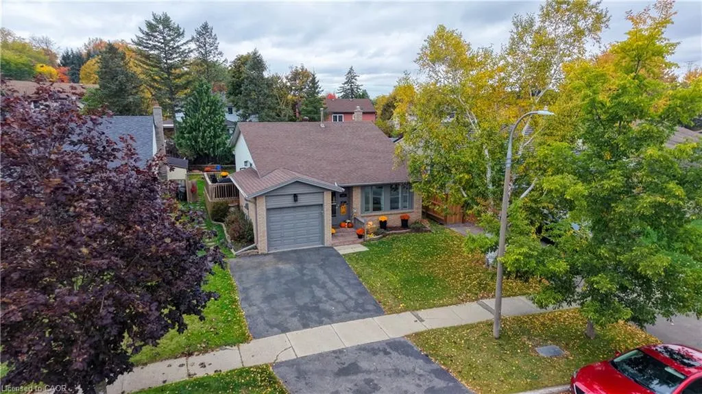 102 Toynbee Crescent
