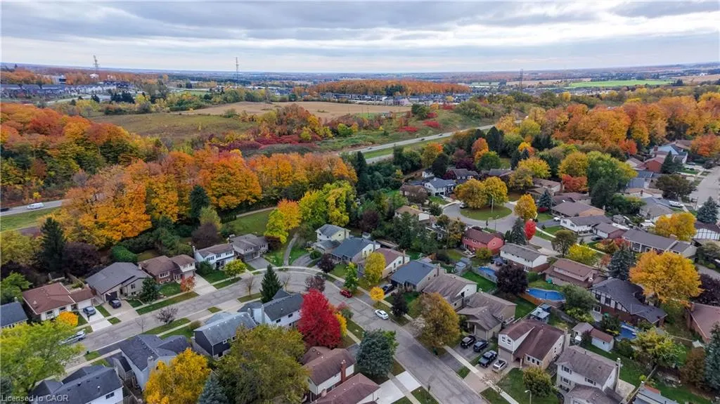 102 Toynbee Crescent