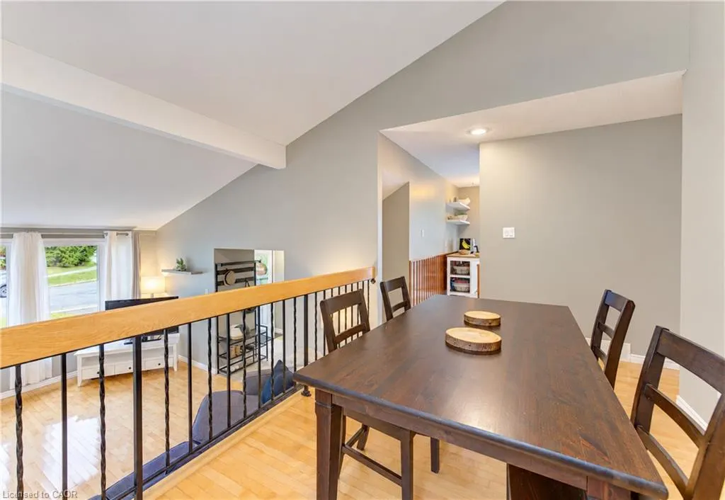 102 Toynbee Crescent