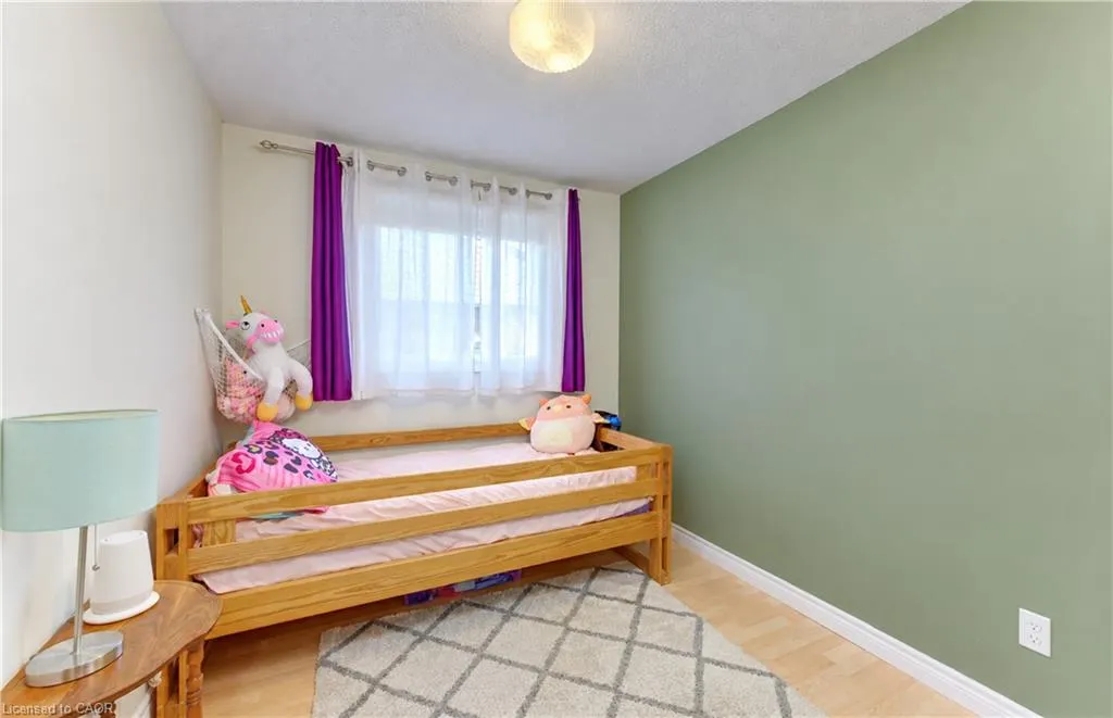 102 Toynbee Crescent