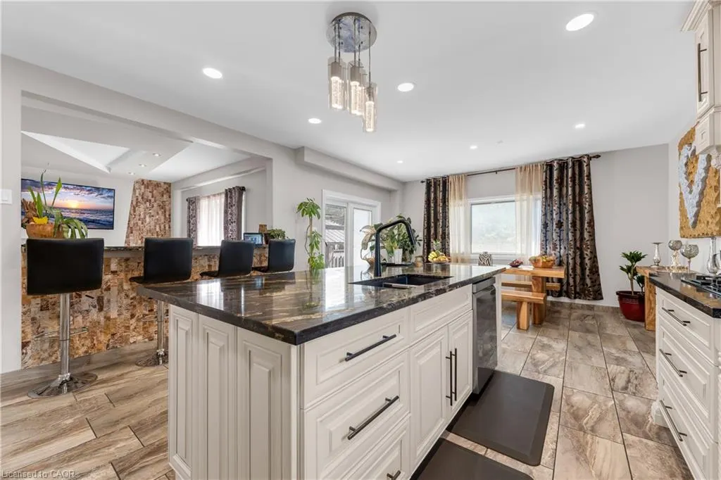 847 West 5th Street