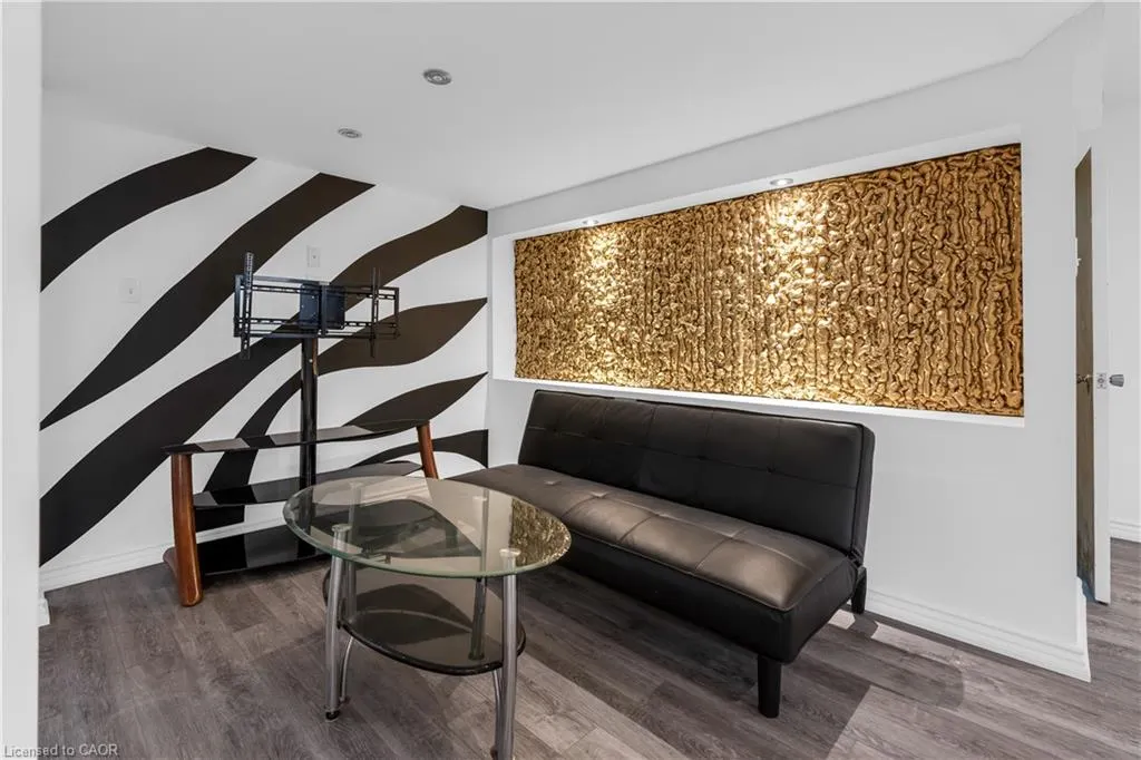 847 West 5th Street