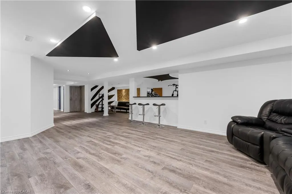 847 West 5th Street