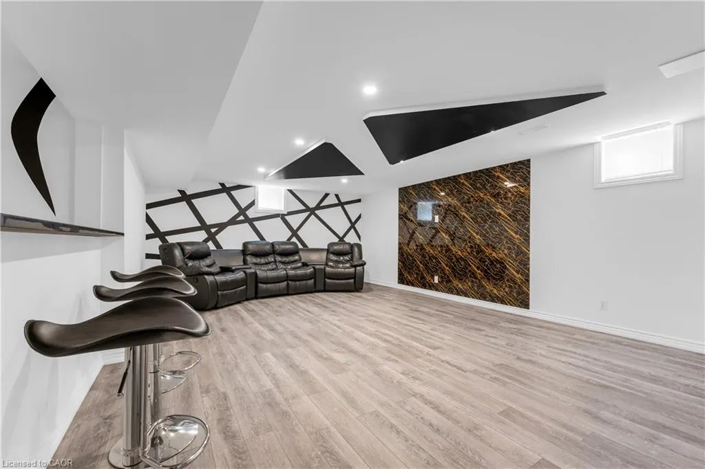 847 West 5th Street