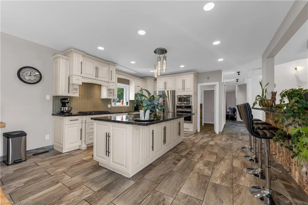 847 West 5th Street