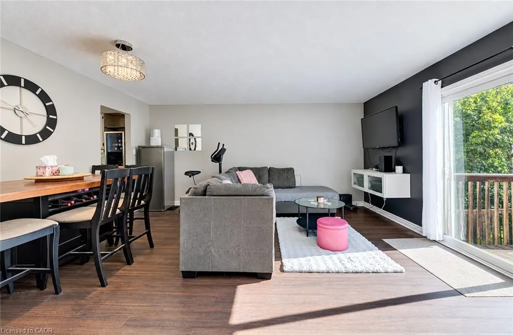 415 Bairstow Crescent #4