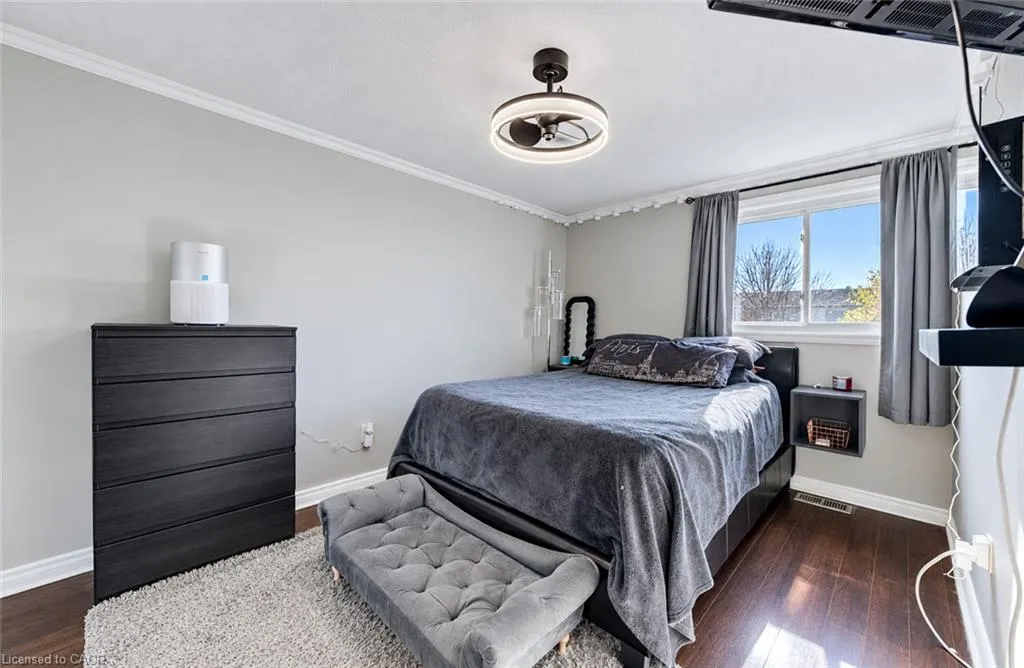 415 Bairstow Crescent #4