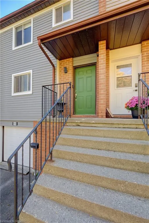 415 Bairstow Crescent #4