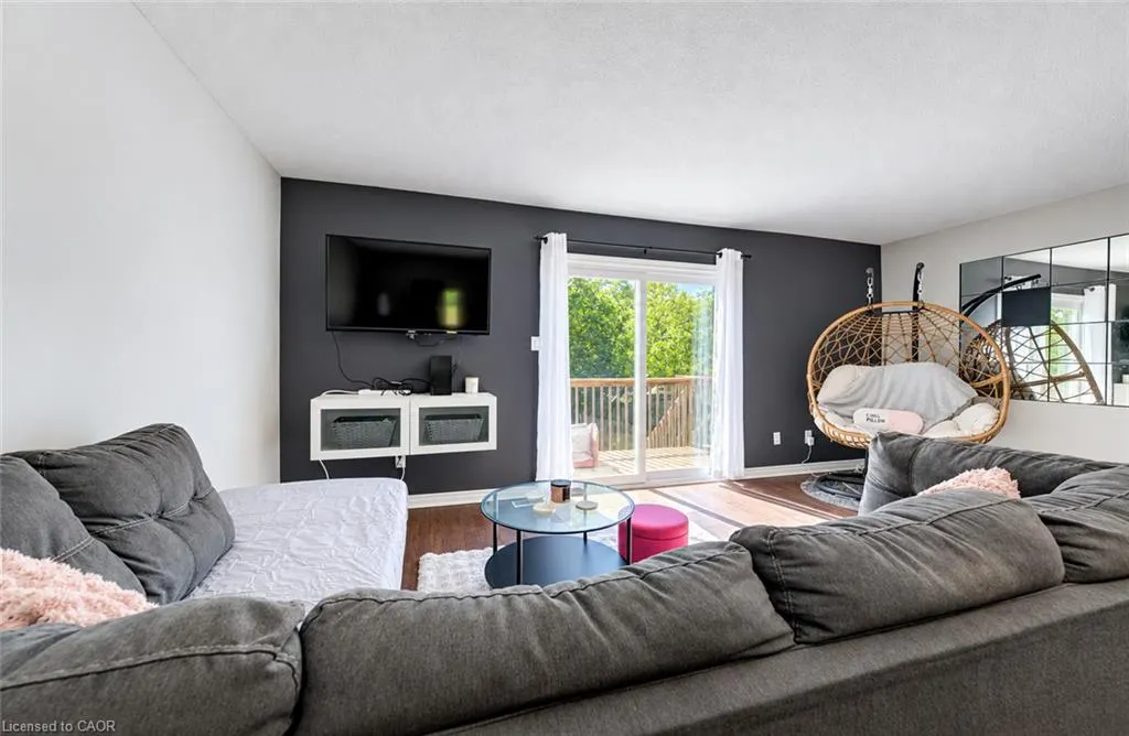415 Bairstow Crescent #4