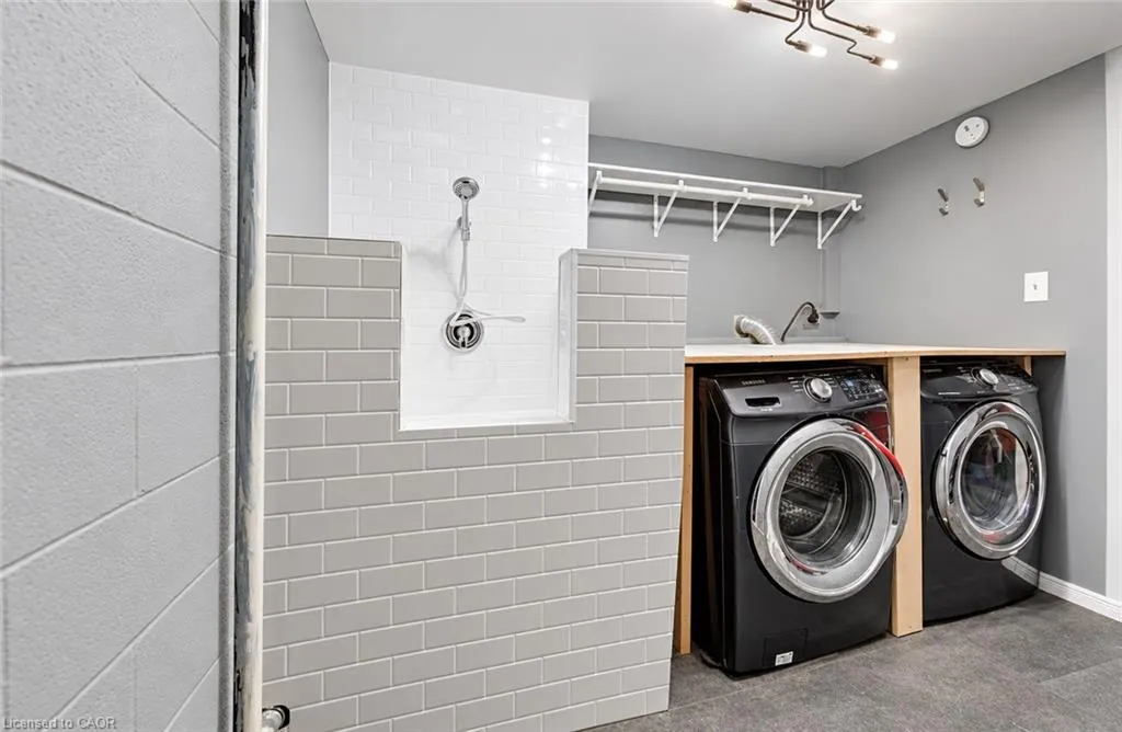 415 Bairstow Crescent #4