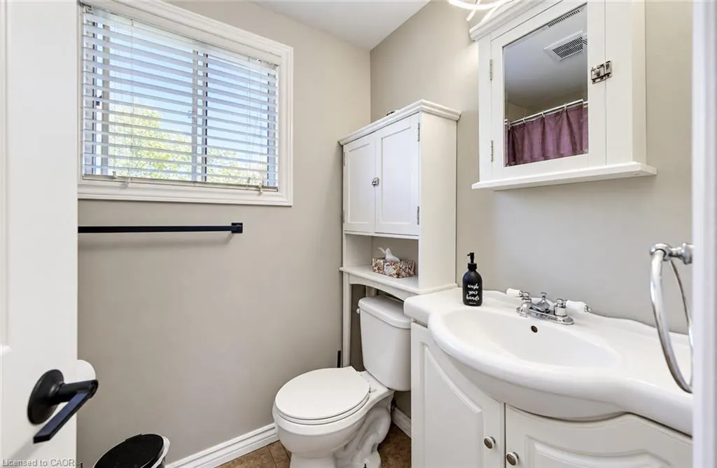 415 Bairstow Crescent #4