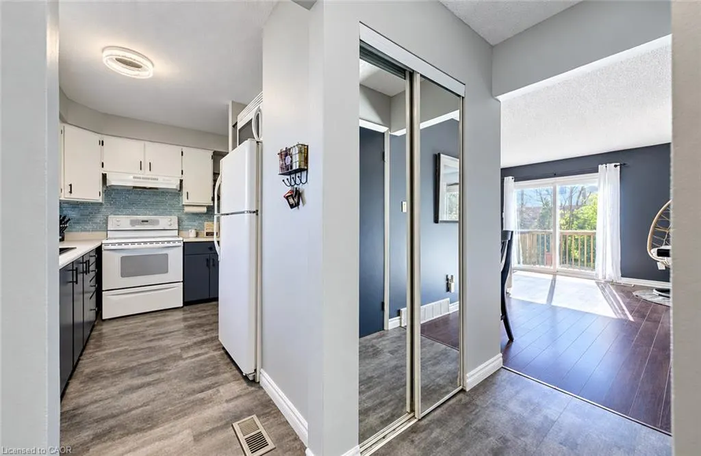 415 Bairstow Crescent #4