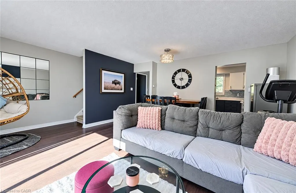 415 Bairstow Crescent #4