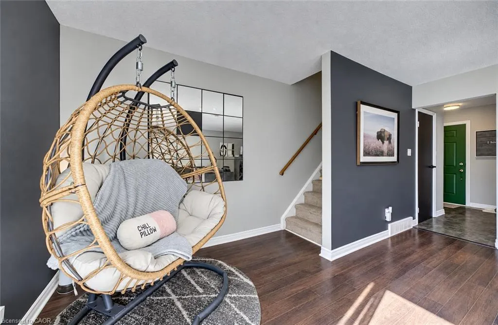 415 Bairstow Crescent #4