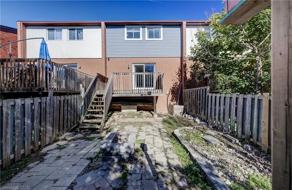 415 Bairstow Crescent #4