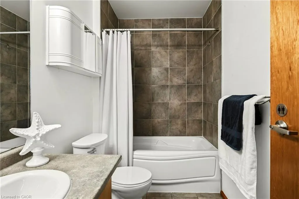 357 Hunter Street W #13