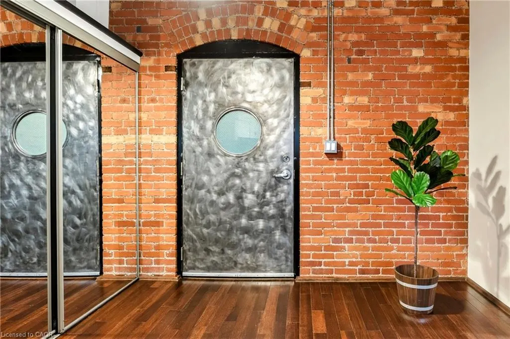357 Hunter Street W #13