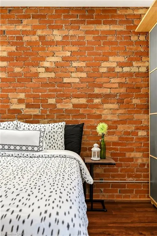 357 Hunter Street W #13
