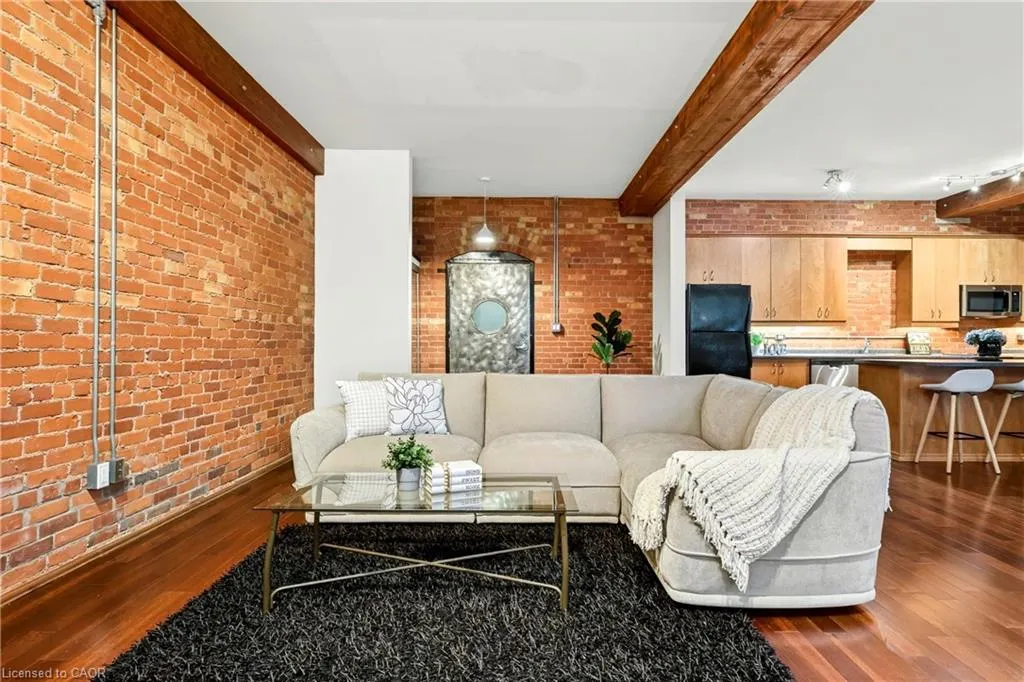 357 Hunter Street W #13