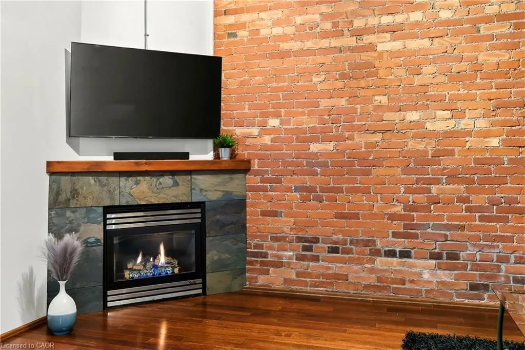 357 Hunter Street W #13