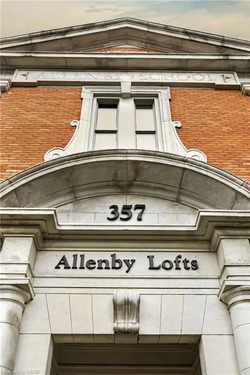 357 Hunter Street W #13