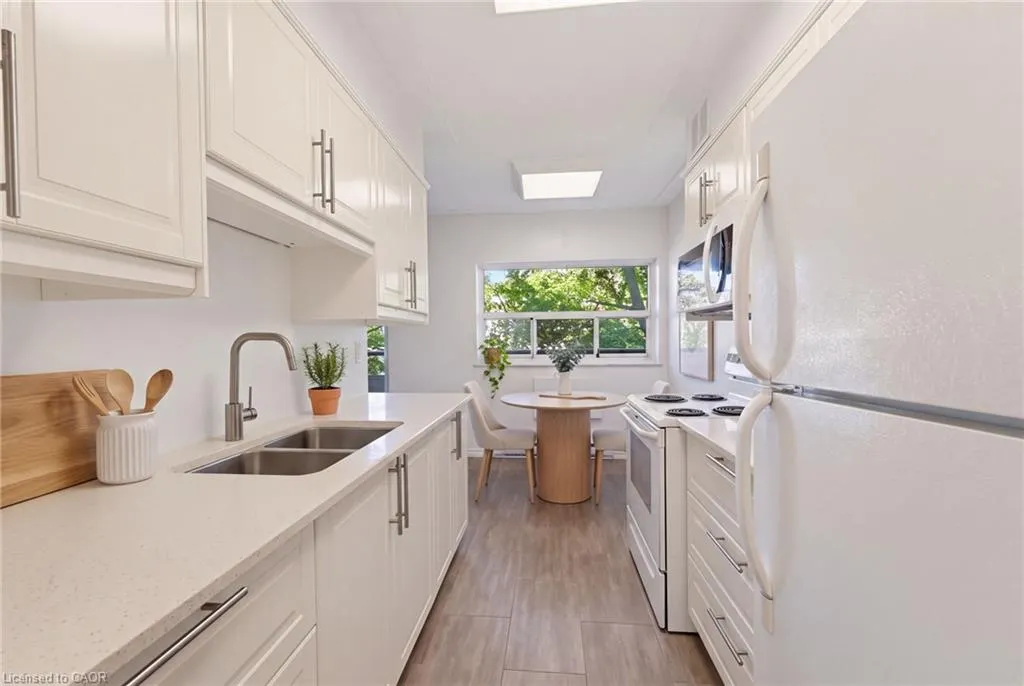 11 Woodman Drive S #210
