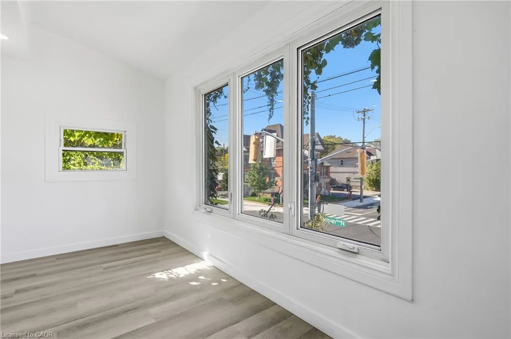 26 Sherman Avenue N