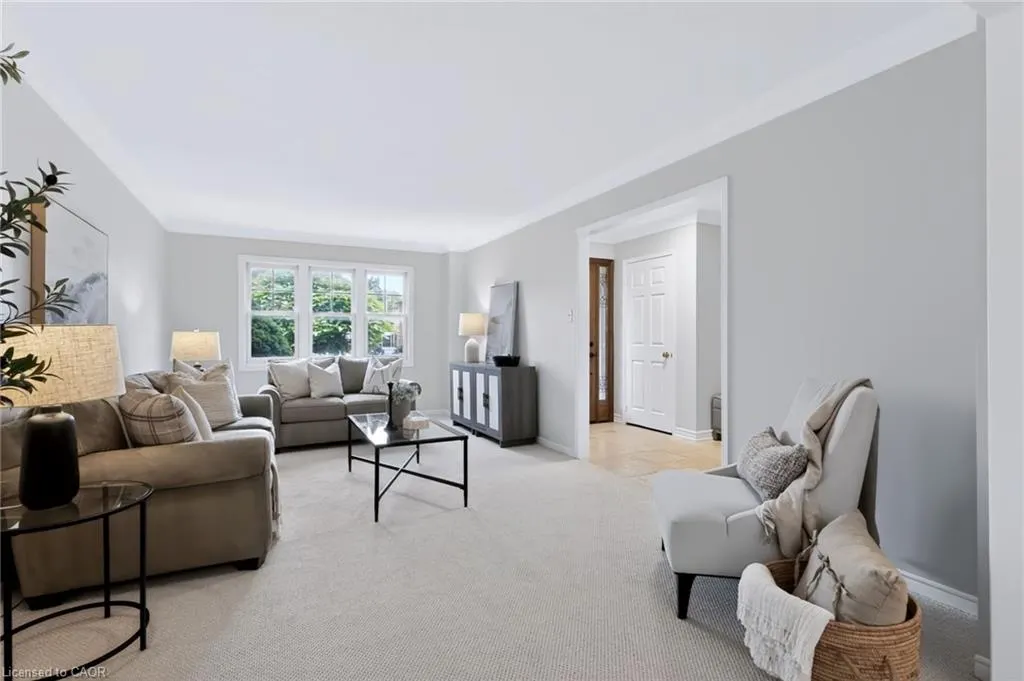 279 Hickory Circle
