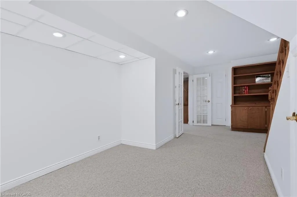 279 Hickory Circle
