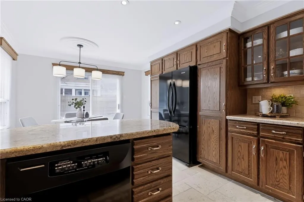 279 Hickory Circle