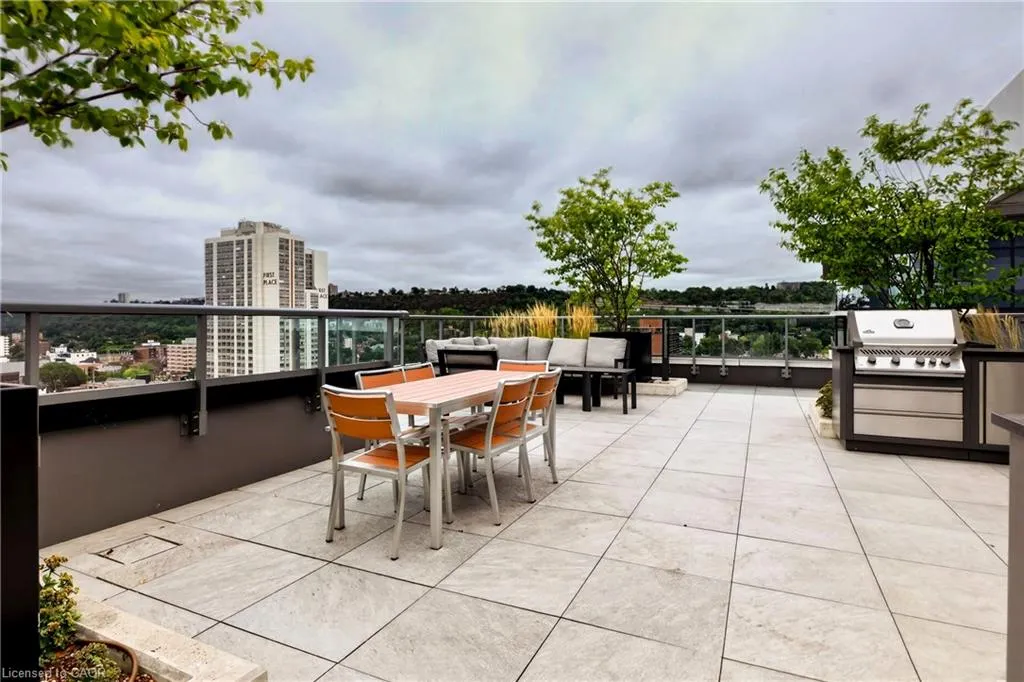 212 King William Street #812