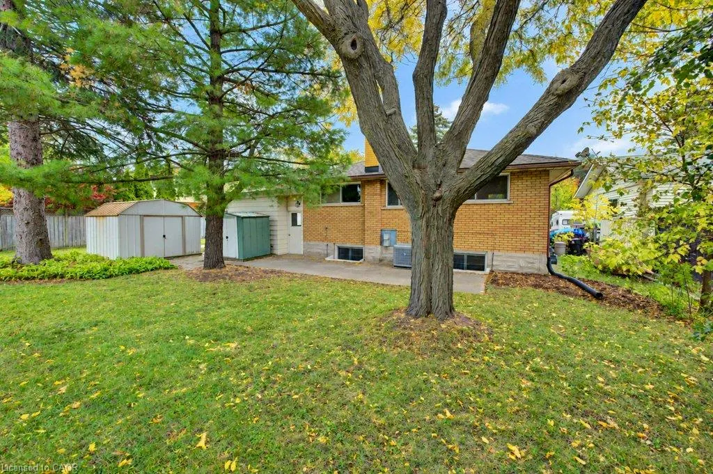 25 Applewood Avenue