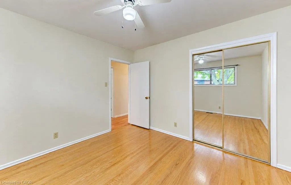 25 Applewood Avenue