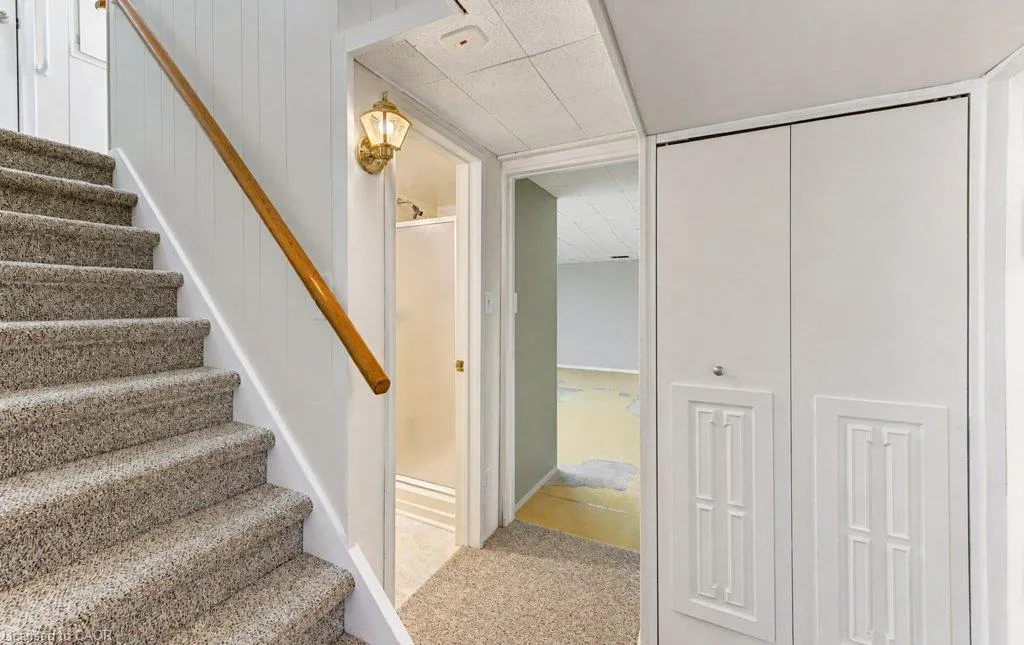 25 Applewood Avenue