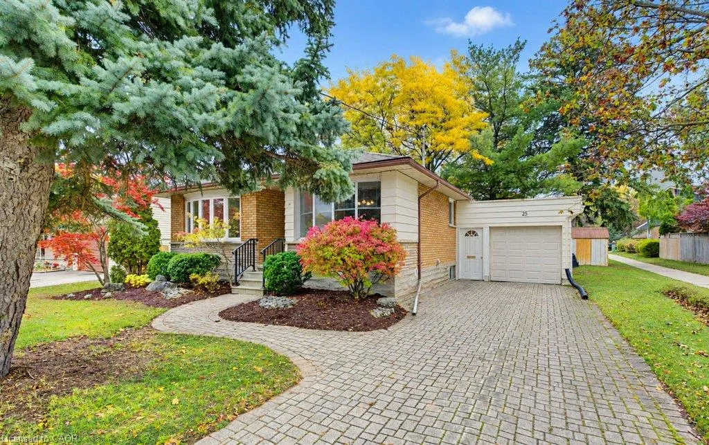 25 Applewood Avenue
