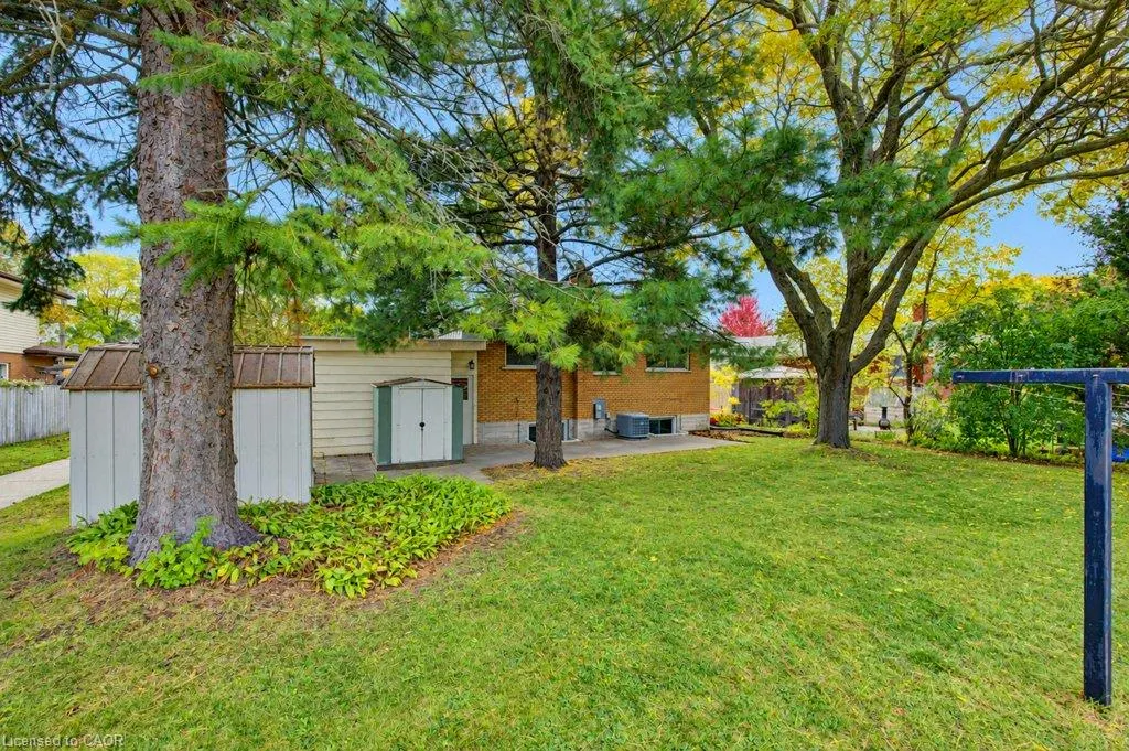 25 Applewood Avenue