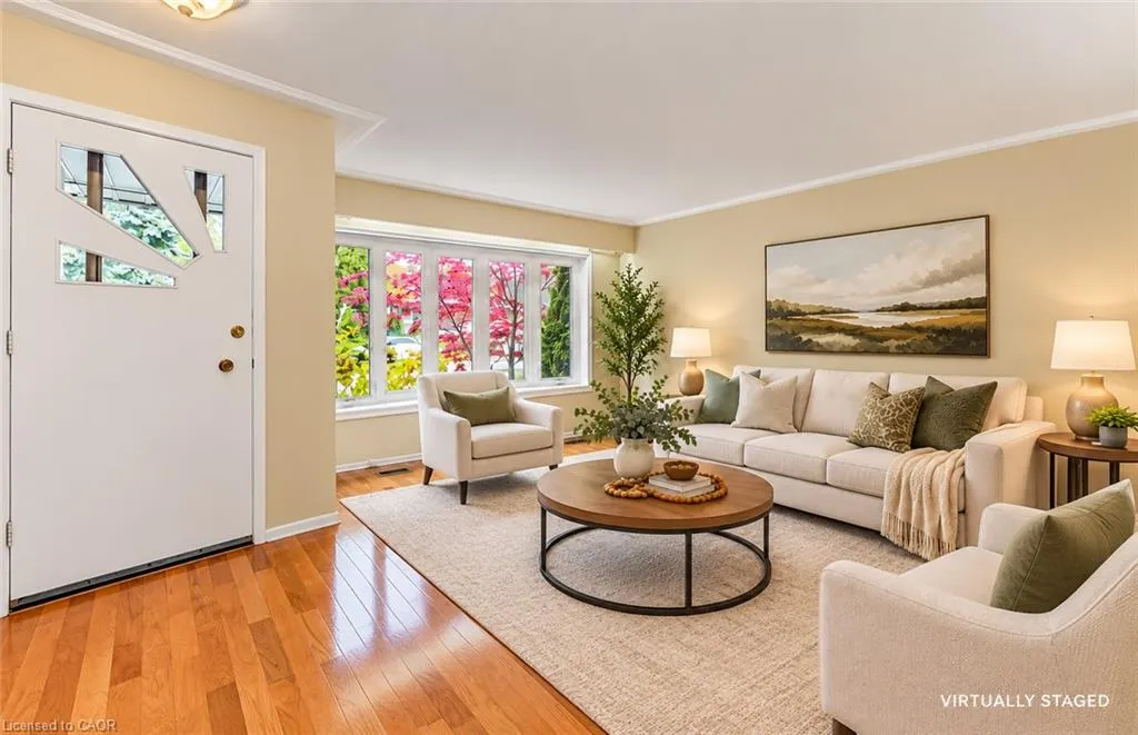 25 Applewood Avenue