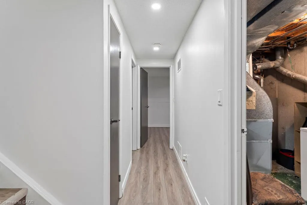 24 Tara Crescent