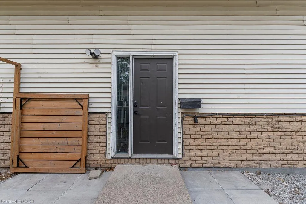 24 Tara Crescent