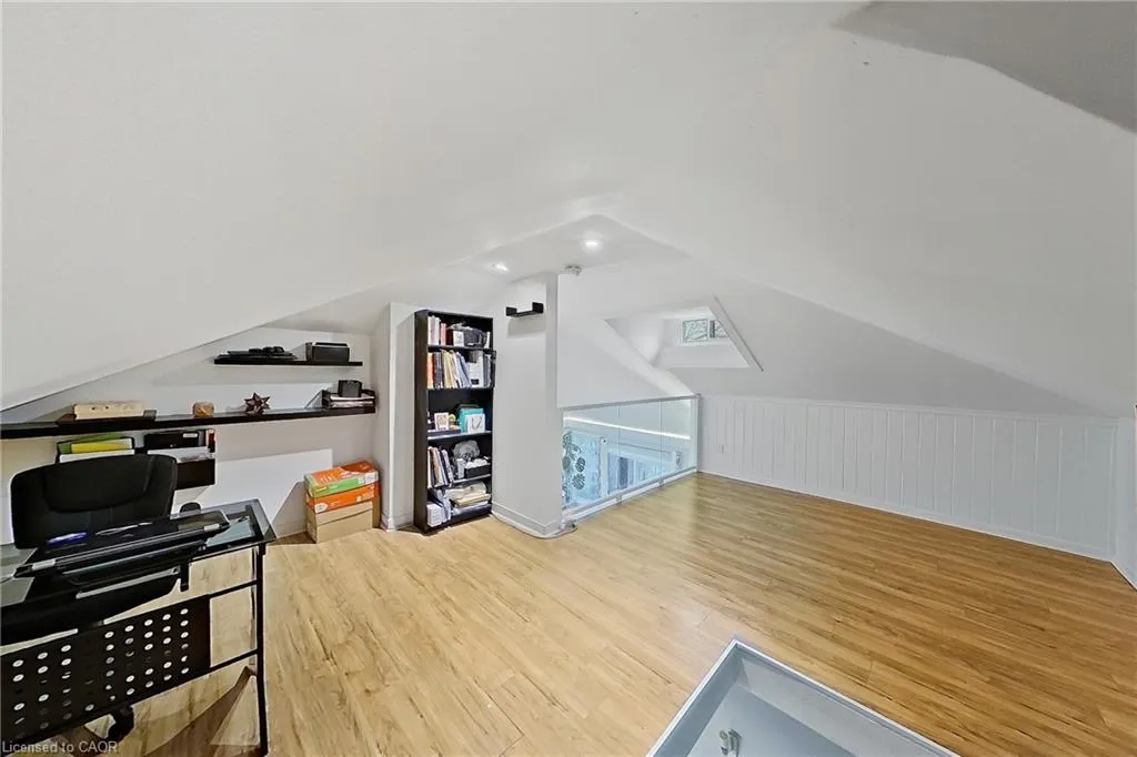 486 East 38th Street