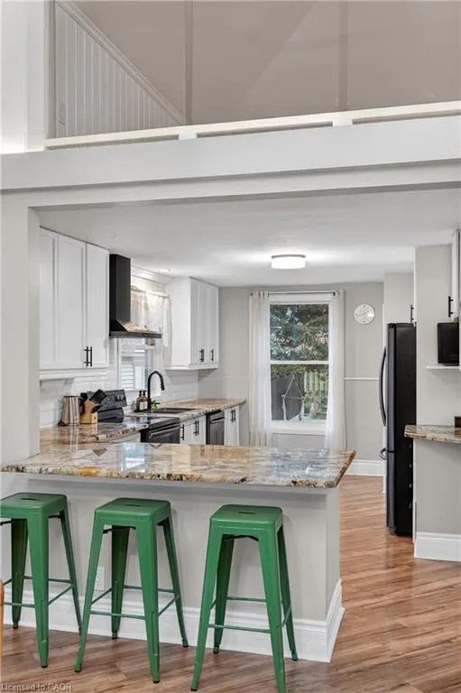 486 East 38th Street
