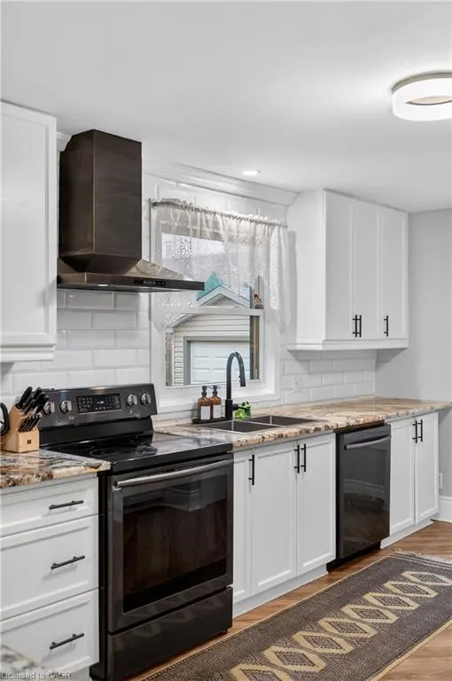 486 East 38th Street
