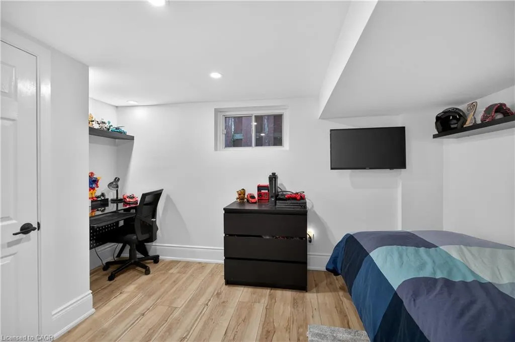 486 East 38th Street