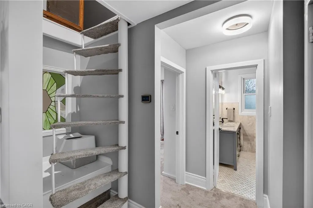 486 East 38th Street