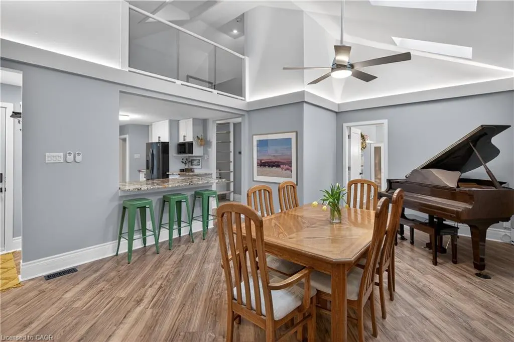 486 East 38th Street