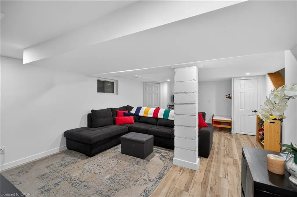 486 East 38th Street