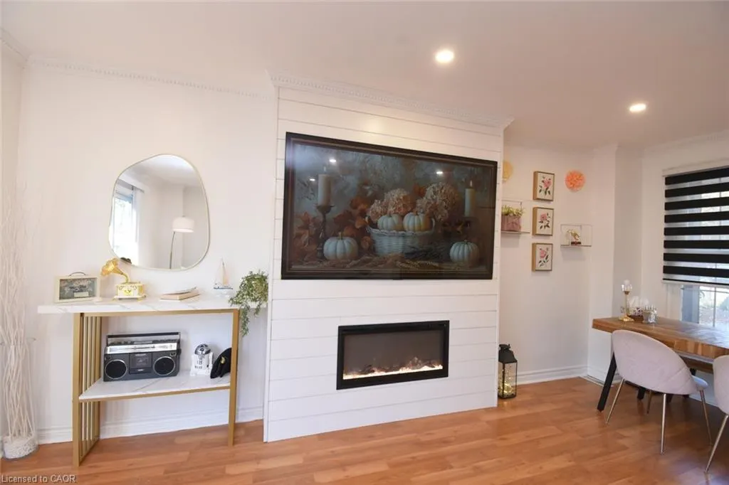 56 Enfield Crescent