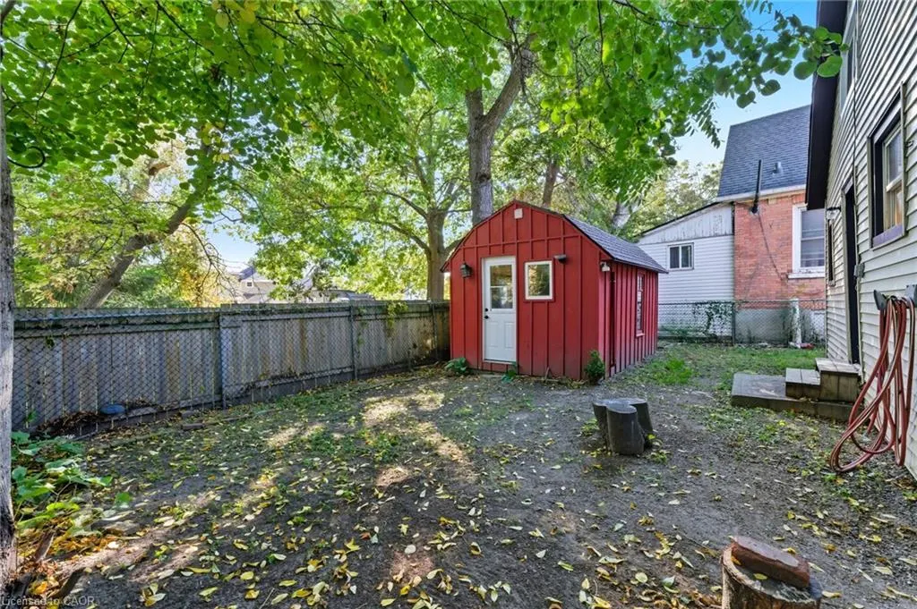 8 Tasker Street